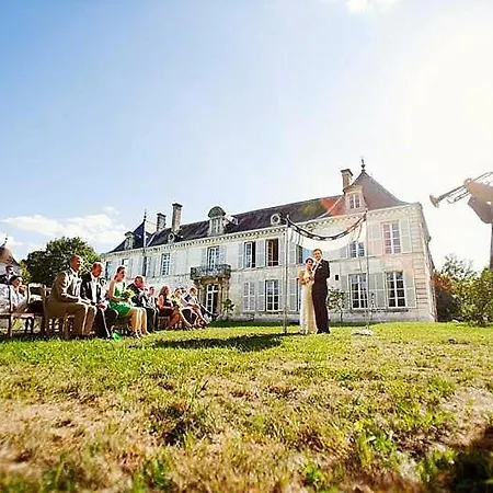 Chateau Sleeps 32 Wifi *