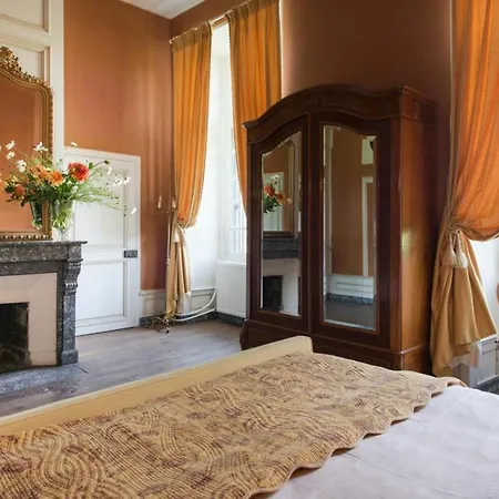 Σπίτι διακοπών Chateau Sleeps 32 Wifi Pogny