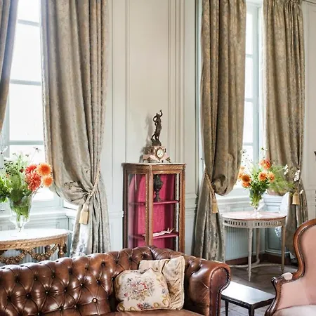 Chateau Sleeps 32 Wifi * Pogny
