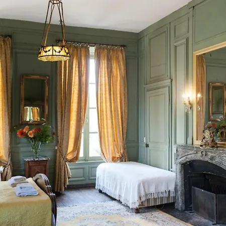 Chateau Sleeps 32 Wifi *